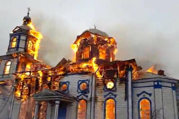 В России сгорело сорок пять Нотр-Дамов: кто их восстановит
